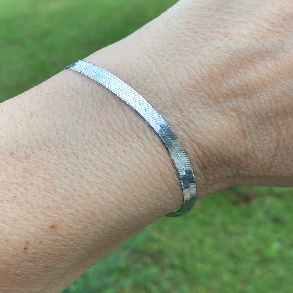 .925 Sterling Silver Herringbone bracelet Made in Italy